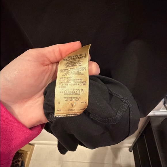 Burberry Scoop Neck Three Quarter Length Sleeve Tee with Checked Cuffs Medium - Picture 10 of 12